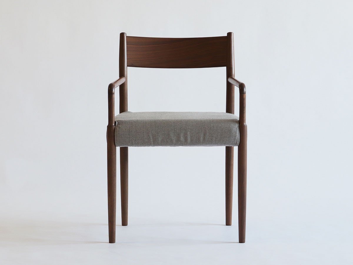 【イカサ/IKASAS / GOODS】のSUIPPO ARM CHAIR / スイッポ アームチェア インテリア・キッズ・メンズ・レディースファッション・服の通販 founy(ファニー) 　送料無料　Free Shipping　クール　Cool, Chic　スタンダード　Standard, Basic　軽量　Lightweight, Ultra Light　ホーム・キャンプ・アウトドア・お取り寄せ　Home Living / Home & Lifestyle / Camping Gear / Outdoor Camping　家具・インテリア　Home Furniture & Interior. Stylish & Functional Living Spaces　チェア・椅子　Seating & Chairs　ダイニングチェア・木製チェア　Dining Chairs　ホーム・キャンプ・アウトドア・お取り寄せ　Home Living / Home & Lifestyle / Camping Gear / Outdoor Camping　家具・インテリア　Home Furniture & Interior. Stylish & Functional Living Spaces　チェア・椅子　Seating & Chairs　アームチェア・アクセントチェア　Armchairs & Accent Chairs　フレーム:ウォルナット、張地:V06|ID: prp329100001335463 ipo3291000000030195985