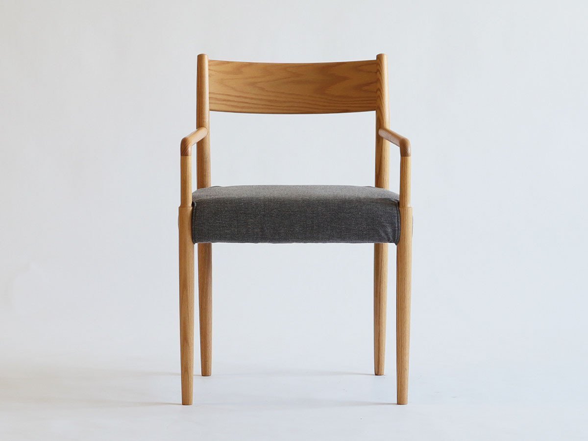 【イカサ/IKASAS / GOODS】のSUIPPO ARM CHAIR / スイッポ アームチェア インテリア・キッズ・メンズ・レディースファッション・服の通販 founy(ファニー) 　送料無料　Free Shipping　クール　Cool, Chic　スタンダード　Standard, Basic　軽量　Lightweight, Ultra Light　ホーム・キャンプ・アウトドア・お取り寄せ　Home Living / Home & Lifestyle / Camping Gear / Outdoor Camping　家具・インテリア　Home Furniture & Interior. Stylish & Functional Living Spaces　チェア・椅子　Seating & Chairs　ダイニングチェア・木製チェア　Dining Chairs　ホーム・キャンプ・アウトドア・お取り寄せ　Home Living / Home & Lifestyle / Camping Gear / Outdoor Camping　家具・インテリア　Home Furniture & Interior. Stylish & Functional Living Spaces　チェア・椅子　Seating & Chairs　アームチェア・アクセントチェア　Armchairs & Accent Chairs　フレーム:オーク、張地:V64|ID: prp329100001335463 ipo3291000000030196012