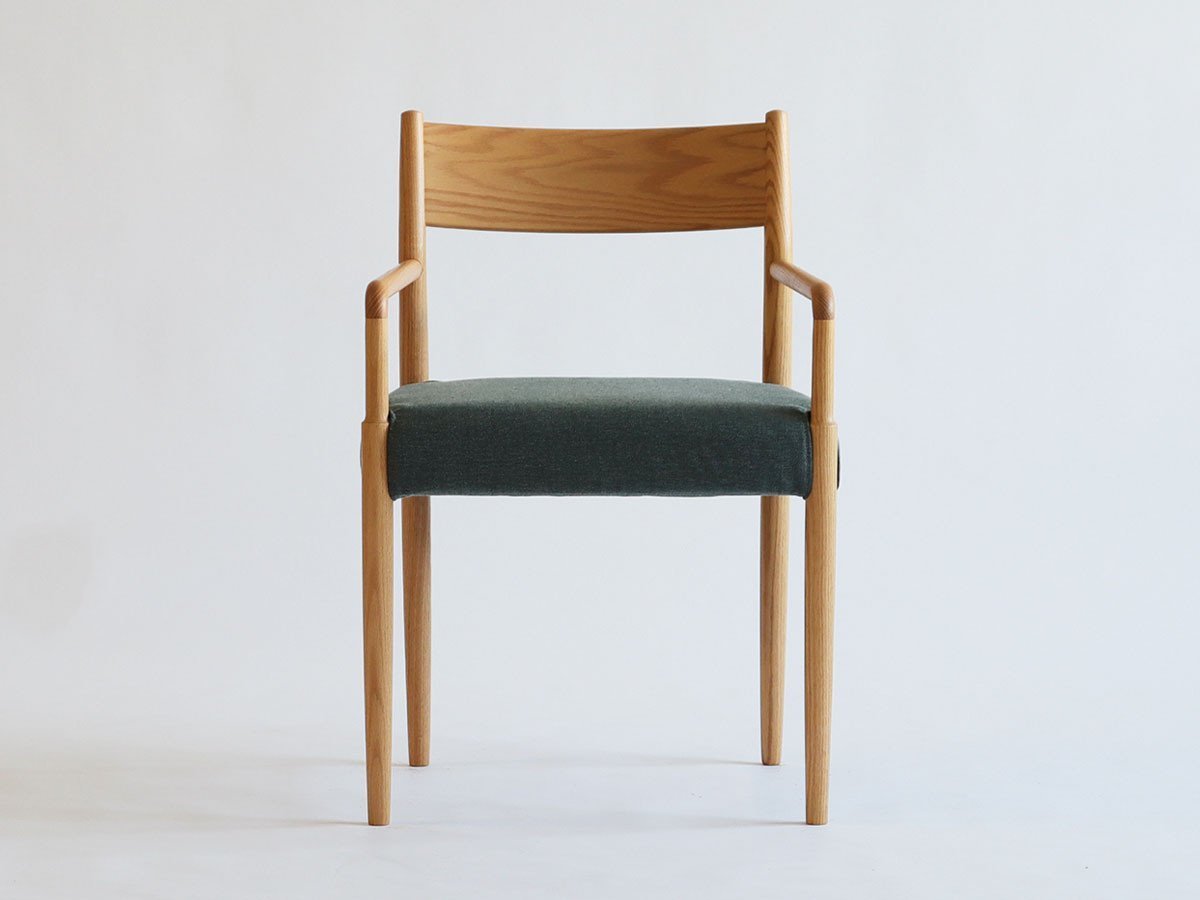 【イカサ/IKASAS / GOODS】のSUIPPO ARM CHAIR / スイッポ アームチェア インテリア・キッズ・メンズ・レディースファッション・服の通販 founy(ファニー) 　送料無料　Free Shipping　クール　Cool, Chic　スタンダード　Standard, Basic　軽量　Lightweight, Ultra Light　ホーム・キャンプ・アウトドア・お取り寄せ　Home Living / Home & Lifestyle / Camping Gear / Outdoor Camping　家具・インテリア　Home Furniture & Interior. Stylish & Functional Living Spaces　チェア・椅子　Seating & Chairs　ダイニングチェア・木製チェア　Dining Chairs　ホーム・キャンプ・アウトドア・お取り寄せ　Home Living / Home & Lifestyle / Camping Gear / Outdoor Camping　家具・インテリア　Home Furniture & Interior. Stylish & Functional Living Spaces　チェア・椅子　Seating & Chairs　アームチェア・アクセントチェア　Armchairs & Accent Chairs　フレーム:オーク、張地:V39|ID: prp329100001335463 ipo3291000000030196055