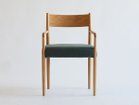 【イカサ/IKASAS / GOODS】のSUIPPO ARM CHAIR / スイッポ アームチェア フレーム:オーク、張地:V39|ID: prp329100001335463 ipo3291000000036295807