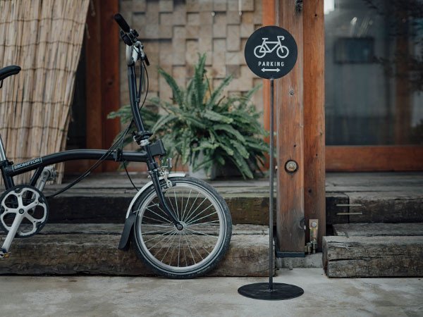 【シカク/SIKAKU / GOODS】のBICYCLE PARKING SIGN / バイシクル パーキング サイン 人気、トレンドファッション・服の通販 founy(ファニー) 　シンプル　Simple　ホーム・キャンプ・アウトドア・お取り寄せ　Home,Garden,Outdoor,Camping Gear　家具・インテリア　Furniture　その他 インテリア雑貨、家具　Furniture, Interior, Others　other-5|ID: prp329100001364735 ipo3291000000031514989