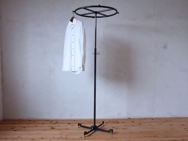 【シカク/SIKAKU / GOODS】のCIRCLE HANGER RACK / サークルハンガーラック 人気、トレンドファッション・服の通販 founy(ファニー) 　モチーフ　Motif　ヴィンテージ　Vintage　ホーム・キャンプ・アウトドア・お取り寄せ　Home,Garden,Outdoor,Camping Gear　家具・インテリア　Home Furniture & Interior. Stylish & Functional Living Spaces　その他 インテリア雑貨、家具　Furniture, Interior, Others　other-3|ID: prp329100001364736 ipo3291000000031516630