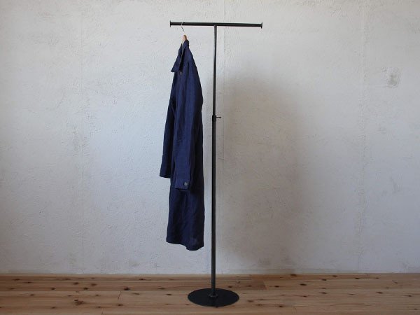 【シカク/SIKAKU / GOODS】のCOAT HANGER RACK / コートハンガーラック インテリア・キッズ・メンズ・レディースファッション・服の通販 founy(ファニー) https://founy.com/ シンプル Simple ホーム・キャンプ・アウトドア・お取り寄せ Home,Garden,Outdoor,Camping Gear 家具・インテリア Furniture その他 インテリア雑貨、家具 Furniture, Interior, Others |ID: prp329100001364737 ipo3291000000030191800