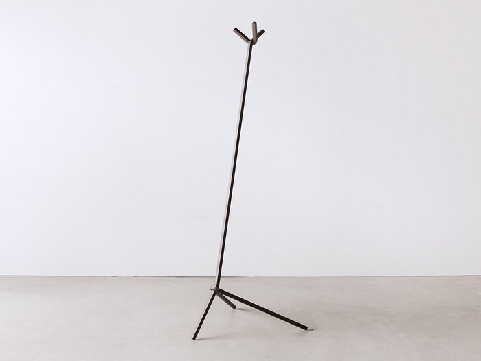 【デュエンデ/DUENDE / GOODS】のUNO HANGER / ウノ ハンガー インテリア・キッズ・メンズ・レディースファッション・服の通販 founy(ファニー) https://founy.com/ シルバー Silver スタンド Stand テクスチャー Texture 送料無料 Free Shipping エレガント 上品 Elegant ホーム・キャンプ・アウトドア・お取り寄せ Home,Garden,Outdoor,Camping Gear 家具・インテリア Furniture その他 インテリア雑貨、家具 Furniture, Interior, Others |ID: prp329100001452494 ipo3291000000030184612