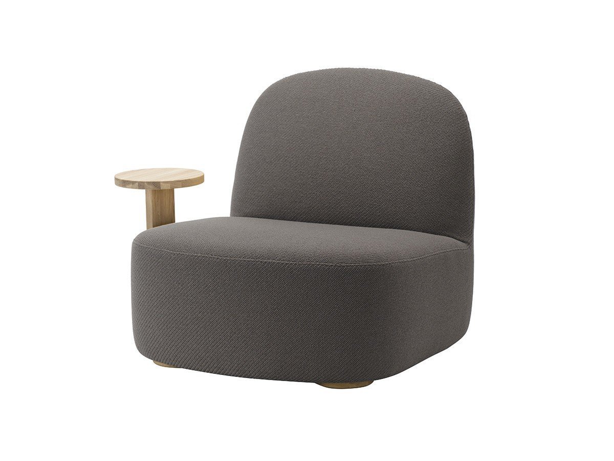 【カリモクニュースタンダード/KARIMOKU NEW STANDARD / GOODS】のPOLAR LOUNGE CHAIR L with SIDE TABLE / ポーラーラウンジチェア L ウィズサイドテーブル インテリア・キッズ・メンズ・レディースファッション・服の通販 founy(ファニー) 　テーブル　Table, Dining Table　フィット　Fit, Slim Fit　リラックス　Relax, Relaxed Fit　ホーム・キャンプ・アウトドア・お取り寄せ　Home Living / Home & Lifestyle / Camping Gear / Outdoor Camping　家具・インテリア　Home Furniture & Interior. Stylish & Functional Living Spaces　チェア・椅子　Seating & Chairs　ラウンジチェア・リクライナー　Lounge Chairs / Recliners　ホーム・キャンプ・アウトドア・お取り寄せ　Home Living / Home & Lifestyle / Camping Gear / Outdoor Camping　家具・インテリア　Home Furniture & Interior. Stylish & Functional Living Spaces　テーブル　Dining, Coffee & Side Tables　サイドテーブル・ナイトテーブル　Side & End Tables　張地:B973 ウォームグレー(クヴァドラ・コーダ 2)、テーブル位置:ライト|ID: prp329100001708330 ipo3291000000036244793