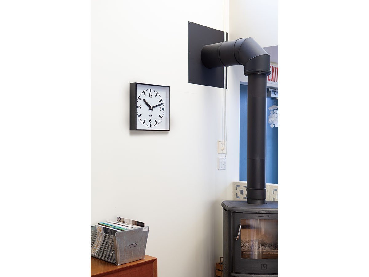 【ハモサ/HERMOSA / GOODS】のHK SQUARE CLOCK / HK スクエアクロック 人気、トレンドファッション・服の通販 founy(ファニー) 　送料無料　Free Shipping　おすすめ　Recommended / Our Picks　スクエア　Square, Square Shape　フレーム　Frame, Outline　ヴィンテージ　Vintage Style　時計　Watch, Wristwatch　ホーム・キャンプ・アウトドア・お取り寄せ　Home Living / Home & Lifestyle / Camping Gear / Outdoor Camping　家具・インテリア　Home Furniture & Interior. Stylish & Functional Living Spaces　その他 インテリア雑貨、家具　Home Decor & Furniture Extras　other-3|ID: prp329100001758482 ipo3291000000031501500
