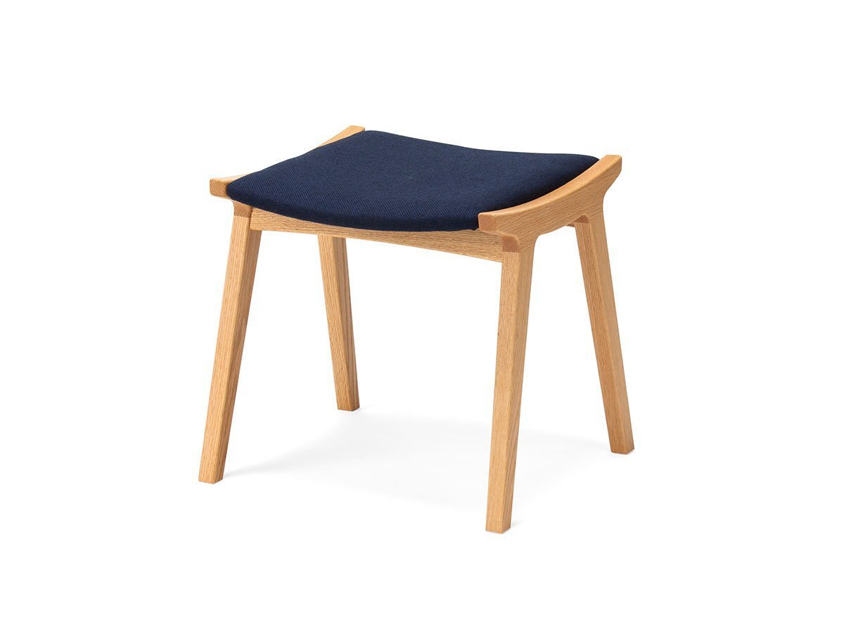 【平田椅子製作所/Hirata Chair / GOODS】のGADO Stool / ガド スツール インテリア・キッズ・メンズ・レディースファッション・服の通販 founy(ファニー) 　送料無料　Free Shipping　シンプル　Simple, Minimal　モチーフ　Motif, Design Theme　ホーム・キャンプ・アウトドア・お取り寄せ　Home Living / Home & Lifestyle / Camping Gear / Outdoor Camping　家具・インテリア　Home Furniture & Interior. Stylish & Functional Living Spaces　チェア・椅子　Seating & Chairs　スツール・バースツール　Stools & Bar Stools　張地:N.C NC-010、脚部:レッドオーク(ナチュラル)|ID: prp329100001767866 ipo3291000000030180147