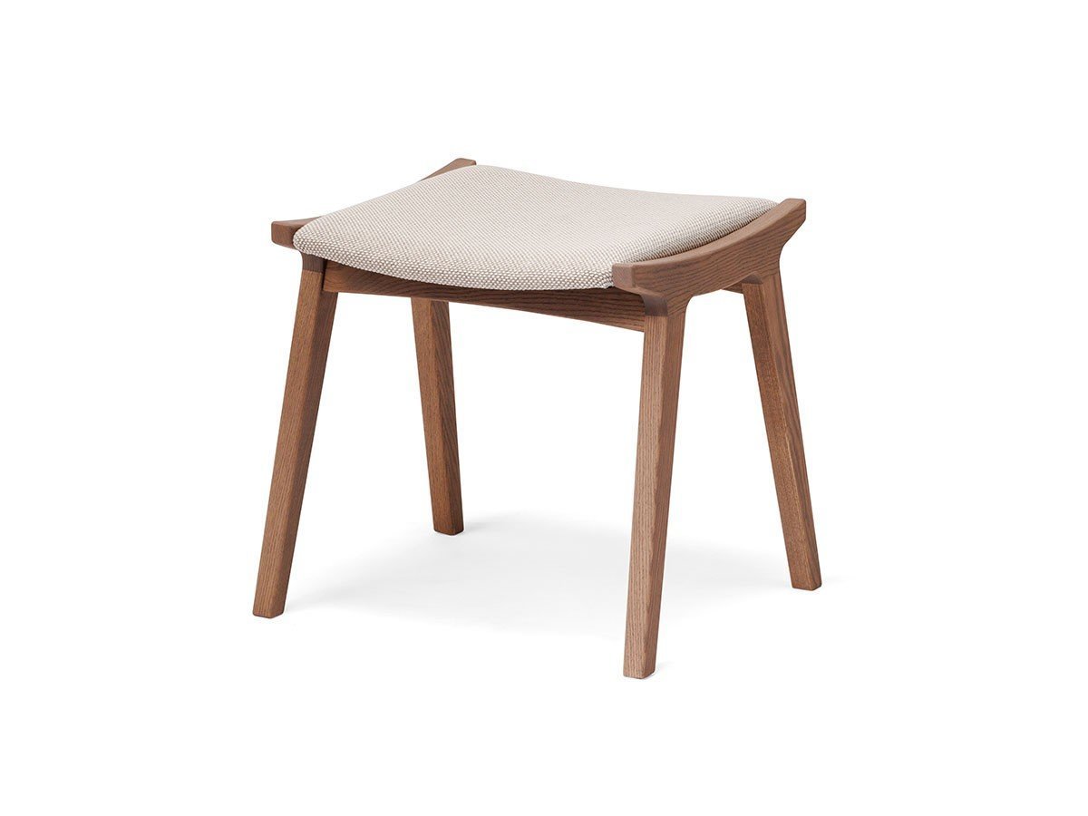 【平田椅子製作所/Hirata Chair / GOODS】のGADO Stool / ガド スツール インテリア・キッズ・メンズ・レディースファッション・服の通販 founy(ファニー) 　送料無料　Free Shipping　シンプル　Simple, Minimal　モチーフ　Motif, Design Theme　ホーム・キャンプ・アウトドア・お取り寄せ　Home Living / Home & Lifestyle / Camping Gear / Outdoor Camping　家具・インテリア　Home Furniture & Interior. Stylish & Functional Living Spaces　チェア・椅子　Seating & Chairs　スツール・バースツール　Stools & Bar Stools　張地:メリット by Maharam 028、脚部:レッドオーク(マッドブラウン)|ID: prp329100001767866 ipo3291000000030180154