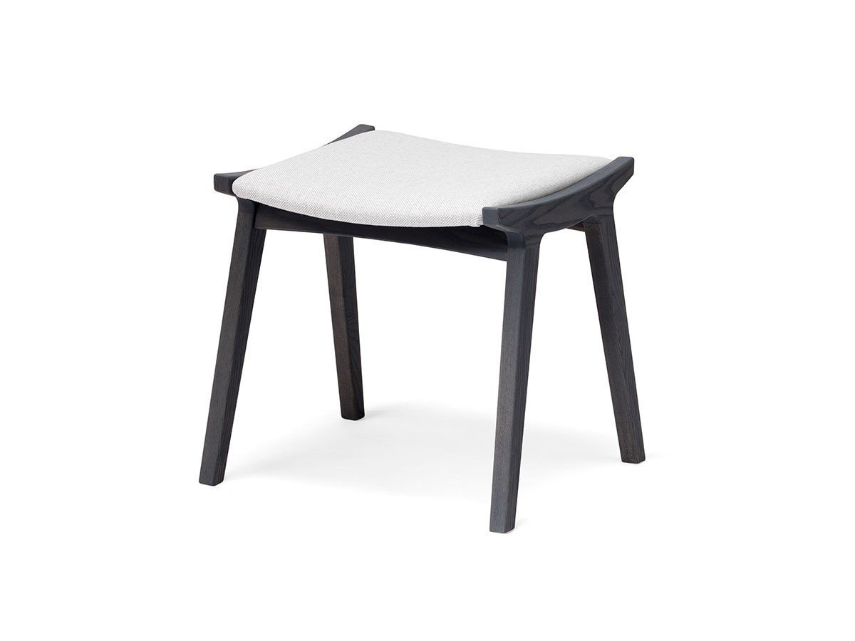 【平田椅子製作所/Hirata Chair / GOODS】のGADO Stool / ガド スツール インテリア・キッズ・メンズ・レディースファッション・服の通販 founy(ファニー) 　送料無料　Free Shipping　シンプル　Simple, Minimal　モチーフ　Motif, Design Theme　ホーム・キャンプ・アウトドア・お取り寄せ　Home Living / Home & Lifestyle / Camping Gear / Outdoor Camping　家具・インテリア　Home Furniture & Interior. Stylish & Functional Living Spaces　チェア・椅子　Seating & Chairs　スツール・バースツール　Stools & Bar Stools　張地:モード by Maharam 001、脚部:アッシュ(カーボンアッシュ)|ID: prp329100001767866 ipo3291000000030180162