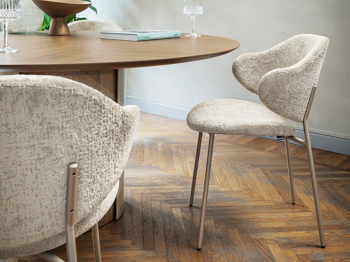 【カリガリス/Calligaris / GOODS】のHOLLY / ホリー メタル脚 CS/2037 インテリア・キッズ・メンズ・レディースファッション・服の通販 founy(ファニー) 　送料無料　Free Shipping　トレンド　Trend, Trending Now　フレーム　Frame, Outline　ベルベット　Velvet, Velvety　メタル　Metal, Metal Parts　モダン　Modern, Contemporary　ホーム・キャンプ・アウトドア・お取り寄せ　Home Living / Home & Lifestyle / Camping Gear / Outdoor Camping　家具・インテリア　Home Furniture & Interior. Stylish & Functional Living Spaces　チェア・椅子　Seating & Chairs　ダイニングチェア・木製チェア　Dining Chairs　シートT2H サンド、脚部P46M マットパールベージュ|ID: prp329100001777198 ipo3291000000036538817