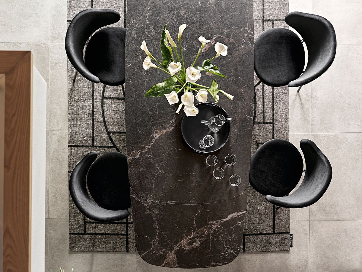 【カリガリス/Calligaris / GOODS】のHOLLY / ホリー メタル脚 CS/2037 インテリア・キッズ・メンズ・レディースファッション・服の通販 founy(ファニー) 　送料無料　Free Shipping　トレンド　Trend, Trending Now　フレーム　Frame, Outline　ベルベット　Velvet, Velvety　メタル　Metal, Metal Parts　モダン　Modern, Contemporary　ホーム・キャンプ・アウトドア・お取り寄せ　Home Living / Home & Lifestyle / Camping Gear / Outdoor Camping　家具・インテリア　Home Furniture & Interior. Stylish & Functional Living Spaces　チェア・椅子　Seating & Chairs　ダイニングチェア・木製チェア　Dining Chairs　シートS0Y ブラック、脚部P15 マットブラック|ID: prp329100001777198 ipo3291000000036538833