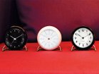 【フライミーアクセソワ/FLYMEe accessoire / GOODS】のARNE JACOBSEN Bankers Table Clock / アルネ・ヤコブセン バンカーズ テーブルクロック 左から、「シティホール テーブルクロック」、本商品、「ステーション テーブルクロック」|ID: prp329100001832636 ipo3291000000030257270