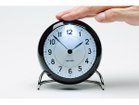【フライミーアクセソワ/FLYMEe accessoire / GOODS】のARNE JACOBSEN Bankers Table Clock / アルネ・ヤコブセン バンカーズ テーブルクロック 点灯参考イメージ|ID: prp329100001832636 ipo3291000000030257271
