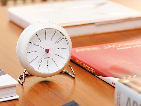 【フライミーアクセソワ/FLYMEe accessoire / GOODS】のARNE JACOBSEN Bankers Table Clock / アルネ・ヤコブセン バンカーズ テーブルクロック 人気、トレンドファッション・服の通販 founy(ファニー) 　ガラス　Glass　テーブル　Table　時計　Clock　モダン　Modern　送料無料　Free Shipping　ホーム・キャンプ・アウトドア・お取り寄せ　Home,Garden,Outdoor,Camping Gear　家具・インテリア　Furniture　その他 インテリア雑貨、家具　Furniture, Interior, Others　other-2|ID: prp329100001832636 ipo3291000000031512654
