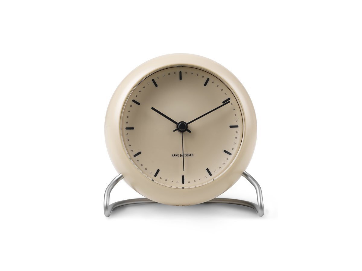 【フライミーアクセソワ/FLYMEe accessoire / GOODS】のARNE JACOBSEN City Hall Table Clock / アルネ・ヤコブセン シティホール テーブルクロック(カラーモデル) インテリア・キッズ・メンズ・レディースファッション・服の通販 founy(ファニー) 　ガラス　Glass　クール　Cool　シンプル　Simple　テーブル　Table　時計　Clock　モダン　Modern　送料無料　Free Shipping　ホーム・キャンプ・アウトドア・お取り寄せ　Home,Garden,Outdoor,Camping Gear　家具・インテリア　Furniture　その他 インテリア雑貨、家具　Furniture, Interior, Others　サンディーベージュ|ID: prp329100001832641 ipo3291000000030176922