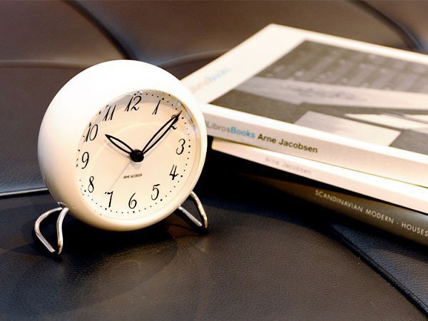【フライミーアクセソワ/FLYMEe accessoire / GOODS】のARNE JACOBSEN LK Table Clock / アルネ・ヤコブセン LK テーブルクロック 人気、トレンドファッション・服の通販 founy(ファニー) 　ガラス　Glass　テーブル　Table　時計　Clock　モダン　Modern　送料無料　Free Shipping　ホーム・キャンプ・アウトドア・お取り寄せ　Home,Garden,Outdoor,Camping Gear　家具・インテリア　Furniture　その他 インテリア雑貨、家具　Furniture, Interior, Others　other-3|ID: prp329100001832646 ipo3291000000031512737