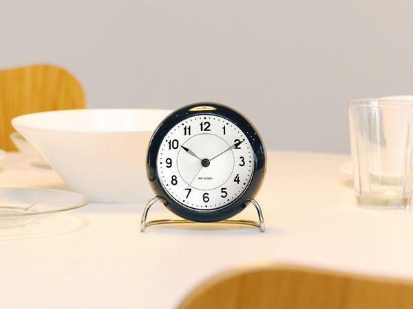 【フライミーアクセソワ/FLYMEe accessoire / GOODS】のARNE JACOBSEN Station Table Clock / アルネ・ヤコブセン ステーション テーブルクロック 人気、トレンドファッション・服の通販 founy(ファニー) 　ガラス　Glass　コレクション　Collection　シンプル　Simple　テーブル　Table　時計　Clock　モダン　Modern　送料無料　Free Shipping　ホーム・キャンプ・アウトドア・お取り寄せ　Home,Garden,Outdoor,Camping Gear　家具・インテリア　Furniture　その他 インテリア雑貨、家具　Furniture, Interior, Others　other-3|ID: prp329100001832651 ipo3291000000031502995