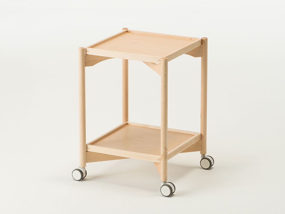 【コサイン/cosine / GOODS】のTRAY TABLE / トレーテーブル インテリア・キッズ・メンズ・レディースファッション・服の通販 founy(ファニー) 　送料無料　Free Shipping　コンパクト　Compact, Small Size　テーブル　Table, Dining Table　リバーシブル　Reversible, Two-Sided　ホーム・キャンプ・アウトドア・お取り寄せ　Home Living / Home & Lifestyle / Camping Gear / Outdoor Camping　家具・インテリア　Home Furniture & Interior. Stylish & Functional Living Spaces　テーブル　Dining, Coffee & Side Tables　サイドテーブル・ナイトテーブル　Side & End Tables　ホーム・キャンプ・アウトドア・お取り寄せ　Home Living / Home & Lifestyle / Camping Gear / Outdoor Camping　家具・インテリア　Home Furniture & Interior. Stylish & Functional Living Spaces　収納家具・キャビネット　Storage Furniture　チェストワゴン・移動式収納　Mobile Wagon　トレー:(上)突板面、(下)突板面|ID: prp329100001835479 ipo3291000000030257217