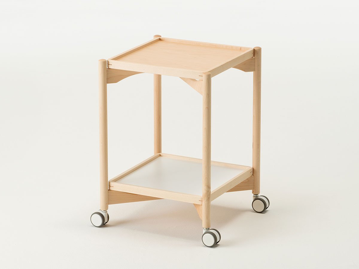【コサイン/cosine / GOODS】のTRAY TABLE / トレーテーブル インテリア・キッズ・メンズ・レディースファッション・服の通販 founy(ファニー) 　送料無料　Free Shipping　コンパクト　Compact, Small Size　テーブル　Table, Dining Table　リバーシブル　Reversible, Two-Sided　ホーム・キャンプ・アウトドア・お取り寄せ　Home Living / Home & Lifestyle / Camping Gear / Outdoor Camping　家具・インテリア　Home Furniture & Interior. Stylish & Functional Living Spaces　テーブル　Dining, Coffee & Side Tables　サイドテーブル・ナイトテーブル　Side & End Tables　ホーム・キャンプ・アウトドア・お取り寄せ　Home Living / Home & Lifestyle / Camping Gear / Outdoor Camping　家具・インテリア　Home Furniture & Interior. Stylish & Functional Living Spaces　収納家具・キャビネット　Storage Furniture　チェストワゴン・移動式収納　Mobile Wagon　トレー:(上)突板面、(下)メラミン面|ID: prp329100001835479 ipo3291000000030257219