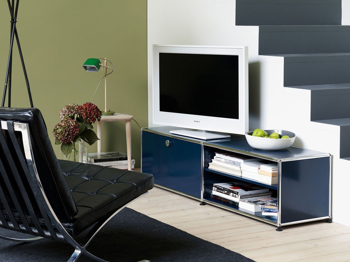 【ユーエスエム/USM / GOODS】のUSM Haller TV Board / USMハラー テレビボード W / D / H:1773 / 373 / 390mm ドロップダウンドア × 2、ディバイダーシェルフ × 1 インテリア・キッズ・メンズ・レディースファッション・服の通販 founy(ファニー) コレクション Collection, Seasonal Line シンプル Simple, Minimal ニューヨーク New York, NYC Style バランス Balance, Style Balance ボックス Boxy, Box Shape ワイド Wide, Wide Fit ホーム・キャンプ・アウトドア・お取り寄せ Home Living / Home & Lifestyle / Camping Gear / Outdoor Camping 家具・インテリア Home Furniture & Interior. Stylish & Functional Living Spaces テレビボード・テレビ台 TV Cabinets & Consoles テレビ台・TVボード Tv Board 参考イメージ|ID: prp329100001864858 ipo3291000000036647131