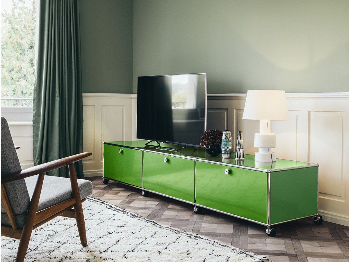 【ユーエスエム/USM / GOODS】のUSM Haller TV Board / USMハラー テレビボード W / D / H:1773 / 373 / 390mm ドロップダウンドア × 2、ディバイダーシェルフ × 1 インテリア・キッズ・メンズ・レディースファッション・服の通販 founy(ファニー) コレクション Collection, Seasonal Line シンプル Simple, Minimal ニューヨーク New York, NYC Style バランス Balance, Style Balance ボックス Boxy, Box Shape ワイド Wide, Wide Fit ホーム・キャンプ・アウトドア・お取り寄せ Home Living / Home & Lifestyle / Camping Gear / Outdoor Camping 家具・インテリア Home Furniture & Interior. Stylish & Functional Living Spaces テレビボード・テレビ台 TV Cabinets & Consoles テレビ台・TVボード Tv Board 参考イメージ|ID: prp329100001864858 ipo3291000000036647151