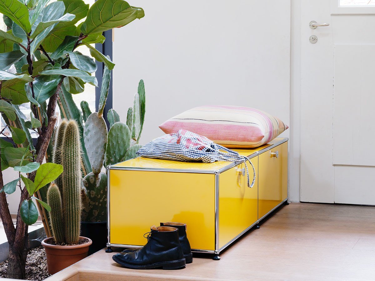 【ユーエスエム/USM / GOODS】のUSM Haller TV Board / USMハラー テレビボード W / D / H:1773 / 373 / 390mm ドロップダウンドア × 2、ディバイダーシェルフ × 1 インテリア・キッズ・メンズ・レディースファッション・服の通販 founy(ファニー) コレクション Collection, Seasonal Line シンプル Simple, Minimal ニューヨーク New York, NYC Style バランス Balance, Style Balance ボックス Boxy, Box Shape ワイド Wide, Wide Fit ホーム・キャンプ・アウトドア・お取り寄せ Home Living / Home & Lifestyle / Camping Gear / Outdoor Camping 家具・インテリア Home Furniture & Interior. Stylish & Functional Living Spaces テレビボード・テレビ台 TV Cabinets & Consoles テレビ台・TVボード Tv Board 参考イメージ|ID: prp329100001864858 ipo3291000000036647152