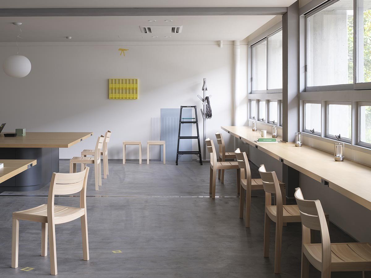 【マス/MAS / GOODS】のWK Chair 01 / WK チェア 01 インテリア・キッズ・メンズ・レディースファッション・服の通販 founy(ファニー) 　送料無料　Free Shipping　クッション　Cushion, Throw Pillow　シンプル　Simple, Minimal　スリット　Slit, Slit Detail　軽量　Lightweight, Ultra Light　ホーム・キャンプ・アウトドア・お取り寄せ　Home Living / Home & Lifestyle / Camping Gear / Outdoor Camping　家具・インテリア　Home Furniture & Interior. Stylish & Functional Living Spaces　チェア・椅子　Seating & Chairs　ダイニングチェア・木製チェア　Dining Chairs　写真クレジット:大谷 宗平 / Sohei Oya|ID: prp329100001937578 ipo3291000000035513792