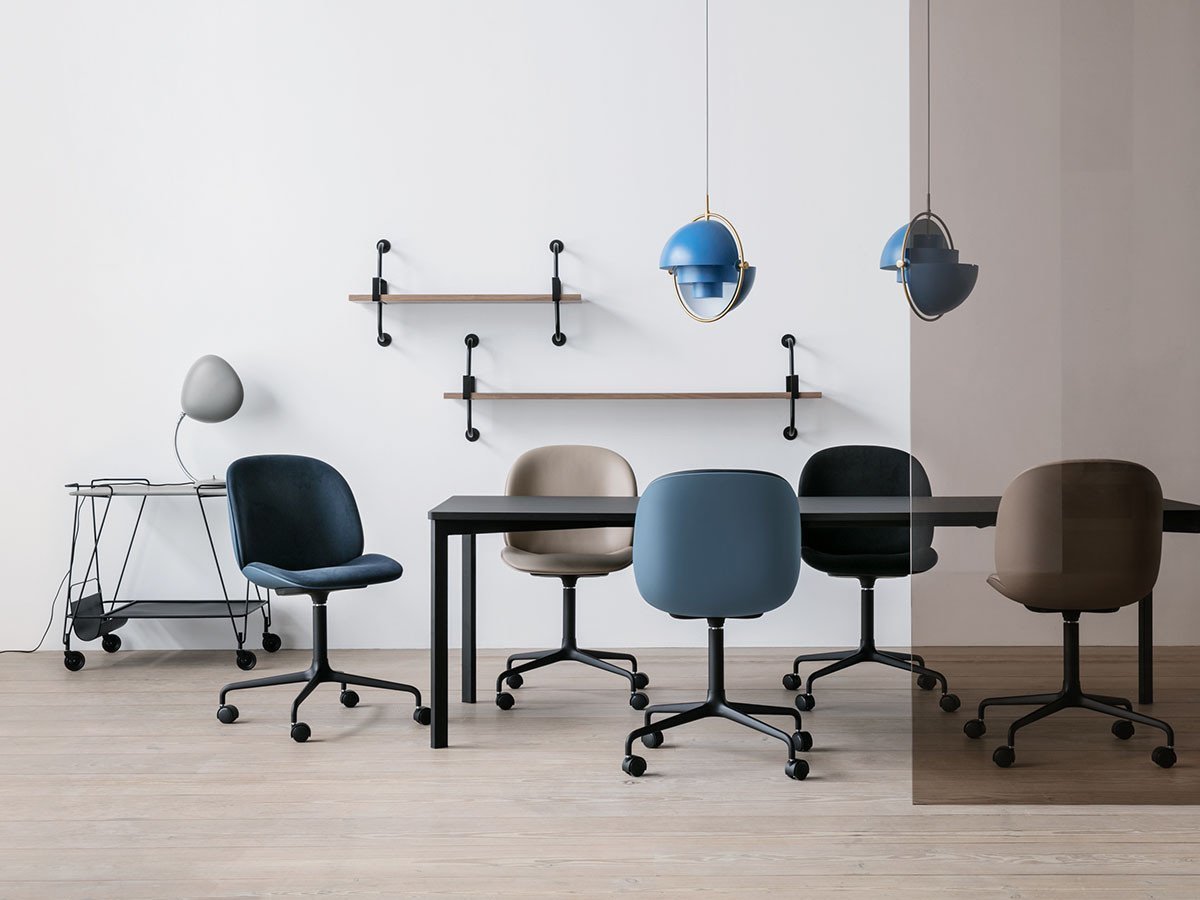 【グビ/GUBI / GOODS】のMulti-Lite Pendant / マルチライト ペンダント(ブラスベース) インテリア・キッズ・メンズ・レディースファッション・服の通販 founy(ファニー) 送料無料 Free Shipping ホーム・キャンプ・アウトドア・お取り寄せ Home Living / Home & Lifestyle / Camping Gear / Outdoor Camping 家具・インテリア Home Furniture & Interior. Stylish & Functional Living Spaces ライト・照明 Lamps & Lighting Fixtures ペンダントライト・吊り下げ照明 Pendant Light / Hanging Light Fixture 参考イメージ|ID: prp329100001980056 ipo3291000000030255368