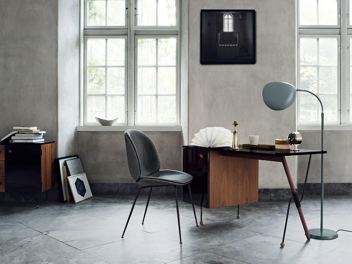 【グビ/GUBI / GOODS】のBeetle Dining Chair Un-upholstered - Conic base / ビートル ダイニングチェア コニックベース ショートレッグ 座面高42cm インテリア・キッズ・メンズ・レディースファッション・服の通販 founy(ファニー) 　テクスチャー　Texture　フォーマル　Formal　ホーム・キャンプ・アウトドア・お取り寄せ　Home,Garden,Outdoor,Camping Gear　家具・インテリア　Furniture　チェア・椅子　Chair　ダイニングチェア　Dining Chair　参考イメージ|ID: prp329100001980059 ipo3291000000030255491