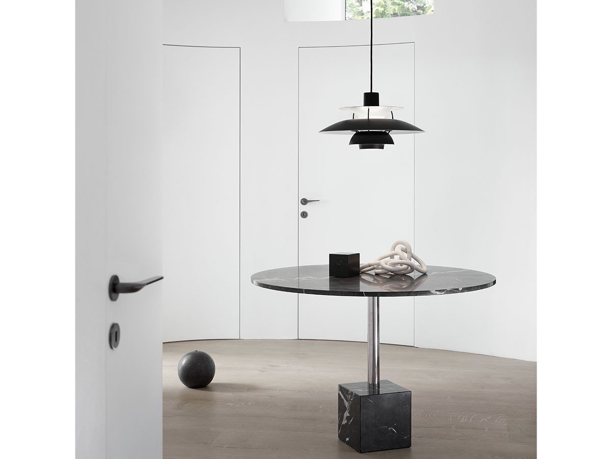 【ルイスポールセン/Louis Poulsen / GOODS】のPH 5 / PH 5 インテリア・キッズ・メンズ・レディースファッション・服の通販 founy(ファニー) 送料無料 Free Shipping ホーム・キャンプ・アウトドア・お取り寄せ Home Living / Home & Lifestyle / Camping Gear / Outdoor Camping 家具・インテリア Home Furniture & Interior. Stylish & Functional Living Spaces ライト・照明 Lamps & Lighting Fixtures ペンダントライト・吊り下げ照明 Pendant Light / Hanging Light Fixture モノクローム・ブラック|ID: prp329100002002609 ipo3291000000034640436