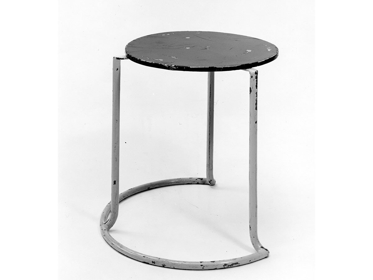 【アルテック/artek / GOODS】のSIDE TABLE 606 / 606 サイドテーブル 人気、トレンドファッション・服の通販 founy(ファニー) 　送料無料　Free Shipping　コンパクト　Compact, Small Size　チューブ　Tube, Tube Top　テーブル　Table, Dining Table　フレーム　Frame, Outline　軽量　Lightweight, Ultra Light　ホーム・キャンプ・アウトドア・お取り寄せ　Home Living / Home & Lifestyle / Camping Gear / Outdoor Camping　家具・インテリア　Home Furniture & Interior. Stylish & Functional Living Spaces　テーブル　Dining, Coffee & Side Tables　サイドテーブル・ナイトテーブル　Side & End Tables　other-3|ID: prp329100002051112 ipo3291000000031510040