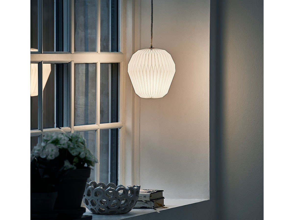 【レ クリント/LE KLINT / GOODS】のBOUQUET PENDANT 1 / ブーケ ペンダント 1 人気、トレンドファッション・服の通販 founy(ファニー) チューリップ Tube, Tube Top ハンド Hand, Handmade フォルム Silhouette, Form プリーツ Pleats, Pleated リネン Linen, Linen Fabric リラックス Relax, Relaxed Fit 送料無料 Free Shipping ホーム・キャンプ・アウトドア・お取り寄せ Home Living / Home & Lifestyle / Camping Gear / Outdoor Camping 家具・インテリア Home Furniture & Interior. Stylish & Functional Living Spaces ライト・照明 Lamps & Lighting Fixtures ペンダントライト・吊り下げ照明 Pendant Light / Hanging Light Fixture other-2|ID: prp329100002063286 ipo3291000000031509919