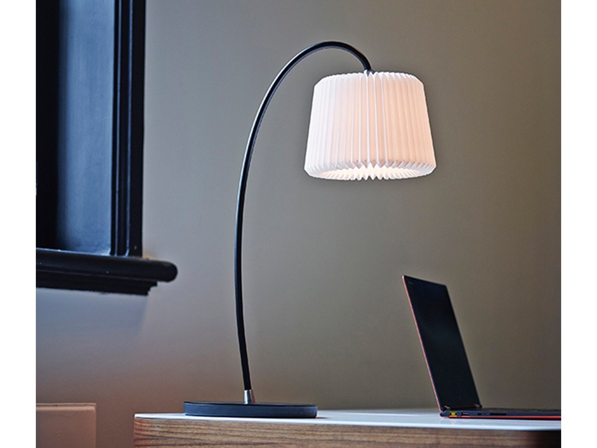 【レ クリント/LE KLINT / GOODS】のSNOWDROP TABLE LAMP / スノードロップ テーブルランプ 人気、トレンドファッション・服の通販 founy(ファニー) 　エレガント 上品　Elegant　春　Spring　シンプル　Simple, Minimal　テーブル　Table, Dining Table　ハンド　Hand, Handmade　フォルム　Silhouette, Form　プリーツ　Pleats, Pleated　冬　Winter / This Winter　送料無料　Free Shipping　ホーム・キャンプ・アウトドア・お取り寄せ　Home Living / Home & Lifestyle / Camping Gear / Outdoor Camping　家具・インテリア　Home Furniture & Interior. Stylish & Functional Living Spaces　ライト・照明　Lamps & Lighting Fixtures　other-3|ID: prp329100002063289 ipo3291000000031497908