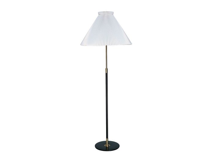 【レ クリント/LE KLINT / GOODS】のCLASSIC FLOOR LAMP MODEL 351 / クラシック フロアランプ モデル 351 インテリア・キッズ・メンズ・レディースファッション・服の通販 founy(ファニー) https://founy.com/ クラシック Classic スマート Smart ハンド Hand フォルム Form プリーツ Pleats 送料無料 Free Shipping ホーム・キャンプ・アウトドア・お取り寄せ Home,Garden,Outdoor,Camping Gear 家具・インテリア Furniture ライト・照明 Lighting & Light Fixtures フロアライト・スタンドライト Floor Light/Stand Light |ID: prp329100002065903 ipo3291000000012669407