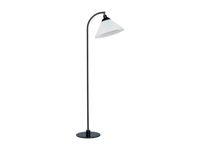 【レ クリント/LE KLINT / GOODS】のCLASSIC FLOOR LAMP MODEL 368 / クラシック フロアランプ モデル 368 インテリア・キッズ・メンズ・レディースファッション・服の通販 founy(ファニー) https://founy.com/ クラシック Classic スマート Smart 人気 Popularity ハンド Hand フォルム Form プリーツ Pleats 送料無料 Free Shipping ホーム・キャンプ・アウトドア・お取り寄せ Home,Garden,Outdoor,Camping Gear 家具・インテリア Furniture ライト・照明 Lighting & Light Fixtures フロアライト・スタンドライト Floor Light/Stand Light |ID: prp329100002065904 ipo3291000000012748074