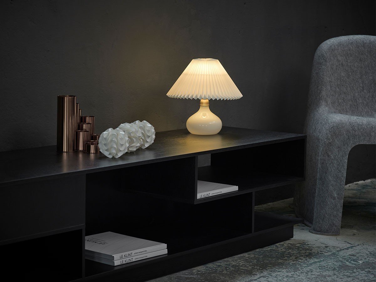 【レ クリント/LE KLINT / GOODS】のCLASSIC TABLE LAMP MODEL 314 / クラシック テーブルランプ モデル 314 人気、トレンドファッション・服の通販 founy(ファニー) ガラス Glass, Glassware クラシック Classic, Timeless Style テーブル Table, Dining Table ハンド Hand, Handmade フォルム Silhouette, Form プリーツ Pleats, Pleated 送料無料 Free Shipping ホーム・キャンプ・アウトドア・お取り寄せ Home Living / Home & Lifestyle / Camping Gear / Outdoor Camping 家具・インテリア Home Furniture & Interior. Stylish & Functional Living Spaces ライト・照明 Lamps & Lighting Fixtures other-2|ID: prp329100002068082 ipo3291000000031509842