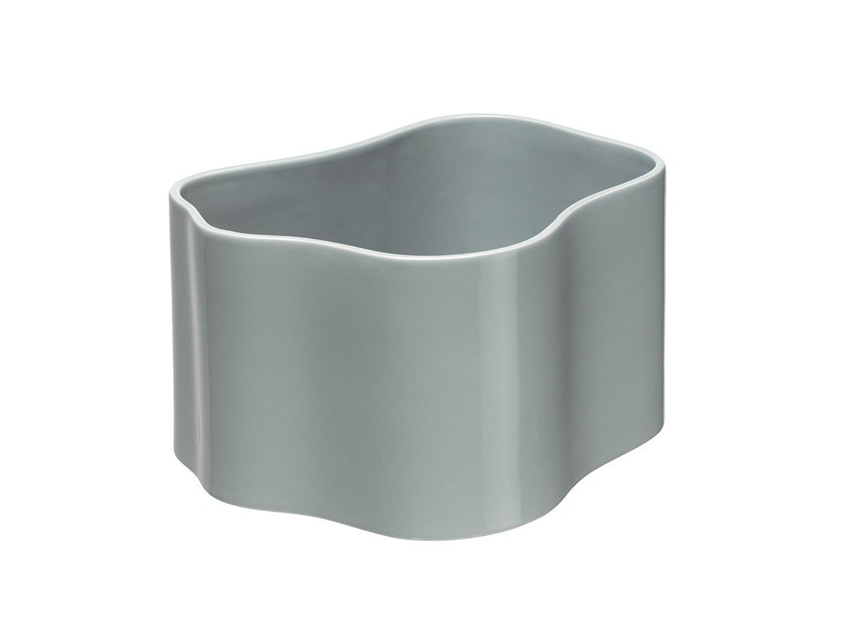 【アルテック/artek / GOODS】のRiihitie Plant Pot B / リーヒティエ プラント ポット B(中) インテリア・キッズ・メンズ・レディースファッション・服の通販 founy(ファニー) 　送料無料　Free Shipping　フォルム　Silhouette, Form　ホーム・キャンプ・アウトドア・お取り寄せ　Home Living / Home & Lifestyle / Camping Gear / Outdoor Camping　家具・インテリア　Home Furniture & Interior. Stylish & Functional Living Spaces　その他 インテリア雑貨、家具　Home Decor & Furniture Extras　ライトグレー|ID: prp329100002084949 ipo3291000000030251004