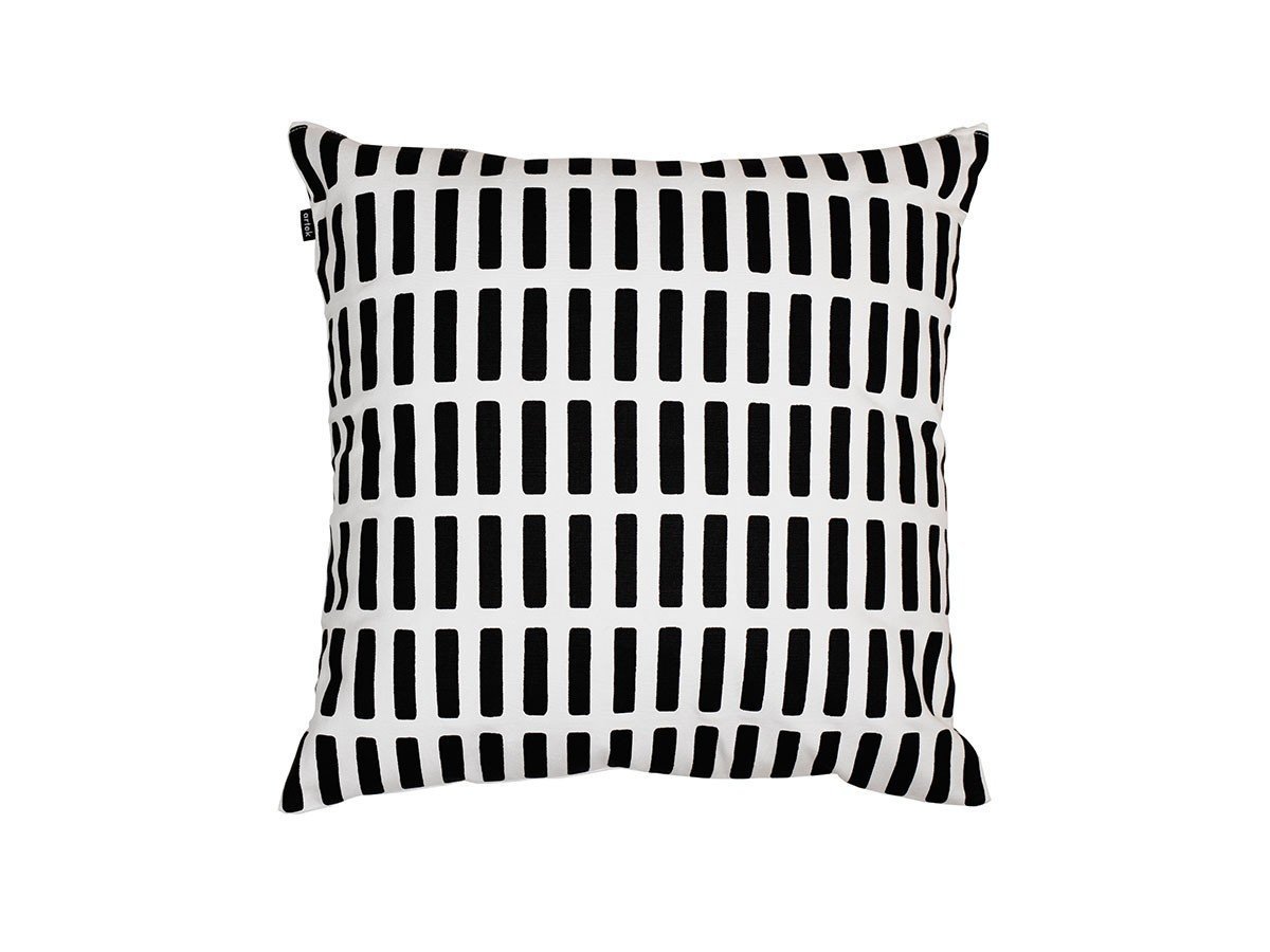 【アルテック/artek / GOODS】のSiena Cushion Cover / シエナ クッションカバー 50 × 50 インテリア・キッズ・メンズ・レディースファッション・服の通販 founy(ファニー) 　イタリア　Italy　クッション　Cushion, Throw Pillow　パターン　Pattern, Design Print　ホーム・キャンプ・アウトドア・お取り寄せ　Home Living / Home & Lifestyle / Camping Gear / Outdoor Camping　家具・インテリア　Home Furniture & Interior. Stylish & Functional Living Spaces　その他 インテリア雑貨、家具　Home Decor & Furniture Extras　ホワイト / ブラック|ID: prp329100002084963 ipo3291000000035323771