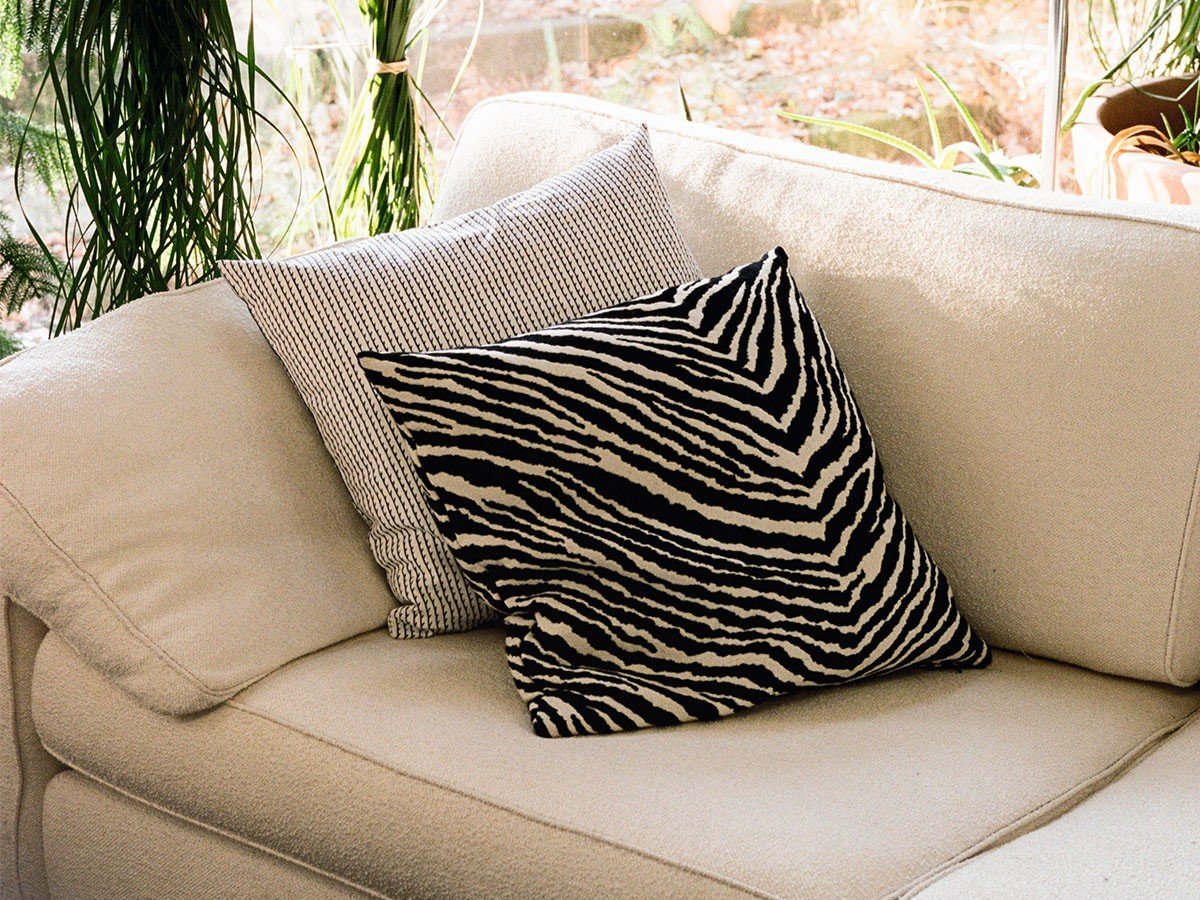 【アルテック/artek / GOODS】のZebra Cushion Cover / ゼブラ ウール クッションカバー 50 × 50 人気、トレンドファッション・服の通販 founy(ファニー) 　送料無料　Free Shipping　クッション　Cushion, Throw Pillow　タンク　Tank Top, Sleeveless Top　ホーム・キャンプ・アウトドア・お取り寄せ　Home Living / Home & Lifestyle / Camping Gear / Outdoor Camping　家具・インテリア　Home Furniture & Interior. Stylish & Functional Living Spaces　その他 インテリア雑貨、家具　Home Decor & Furniture Extras　other-3|ID: prp329100002084964 ipo3291000000031509677