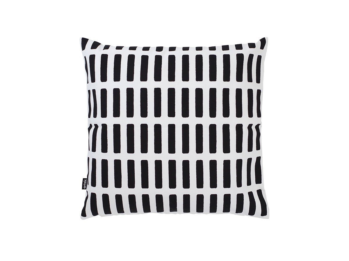 【アルテック/artek / GOODS】のSiena Cushion Cover / シエナ クッションカバー 40 × 40 インテリア・キッズ・メンズ・レディースファッション・服の通販 founy(ファニー) 　イタリア　Italy　クッション　Cushion, Throw Pillow　パターン　Pattern, Design Print　ホーム・キャンプ・アウトドア・お取り寄せ　Home Living / Home & Lifestyle / Camping Gear / Outdoor Camping　家具・インテリア　Home Furniture & Interior. Stylish & Functional Living Spaces　その他 インテリア雑貨、家具　Home Decor & Furniture Extras　ホワイト / ブラック|ID: prp329100002084966 ipo3291000000030251421