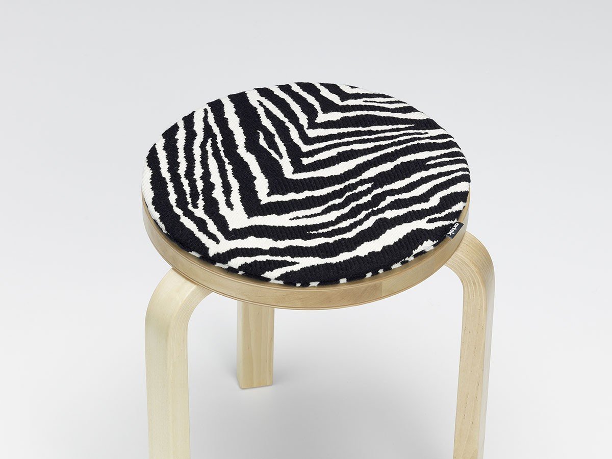 【アルテック/artek / GOODS】のZebra Seat Cushion / ゼブラ シートクッション 人気、トレンドファッション・服の通販 founy(ファニー) 　送料無料　Free Shipping　クッション　Cushion, Throw Pillow　タンク　Tank Top, Sleeveless Top　ホーム・キャンプ・アウトドア・お取り寄せ　Home Living / Home & Lifestyle / Camping Gear / Outdoor Camping　家具・インテリア　Home Furniture & Interior. Stylish & Functional Living Spaces　その他 インテリア雑貨、家具　Home Decor & Furniture Extras　other-5|ID: prp329100002084967 ipo3291000000031509701