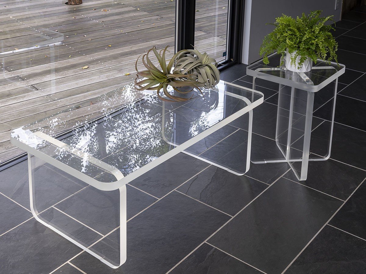 【ワーズウィズ/WAAZWIZ / GOODS】のR CORNER table A / アール コーナーテーブル A 人気、トレンドファッション・服の通販 founy(ファニー) 　送料無料　Free Shipping　おすすめ　Recommended / Our Picks　アクリル　Acrylic Material　ガラス　Glass, Glassware　シンプル　Simple, Minimal　テーブル　Table, Dining Table　モダン　Modern, Contemporary　ホーム・キャンプ・アウトドア・お取り寄せ　Home Living / Home & Lifestyle / Camping Gear / Outdoor Camping　家具・インテリア　Home Furniture & Interior. Stylish & Functional Living Spaces　テーブル　Dining, Coffee & Side Tables　ローテーブル・センターテーブル　Coffee & Center Tables　other-3|ID: prp329100002139315 ipo3291000000031508941