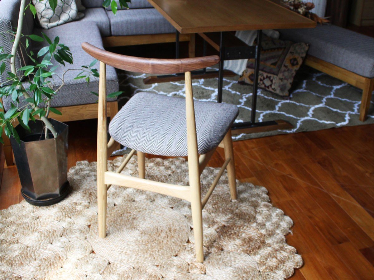 【アデペシュ/a.depeche / GOODS】のSORM dining chair walnut / ソルム ダイニングチェア ウォルナット 人気、トレンドファッション・服の通販 founy(ファニー) 　テーブル　Table, Dining Table　フレーム　Frame, Outline　定番　Standard, Basic Item　ホーム・キャンプ・アウトドア・お取り寄せ　Home Living / Home & Lifestyle / Camping Gear / Outdoor Camping　家具・インテリア　Home Furniture & Interior. Stylish & Functional Living Spaces　チェア・椅子　Seating & Chairs　ダイニングチェア・木製チェア　Dining Chairs　other-6|ID: prp329100002240852 ipo3291000000031505821
