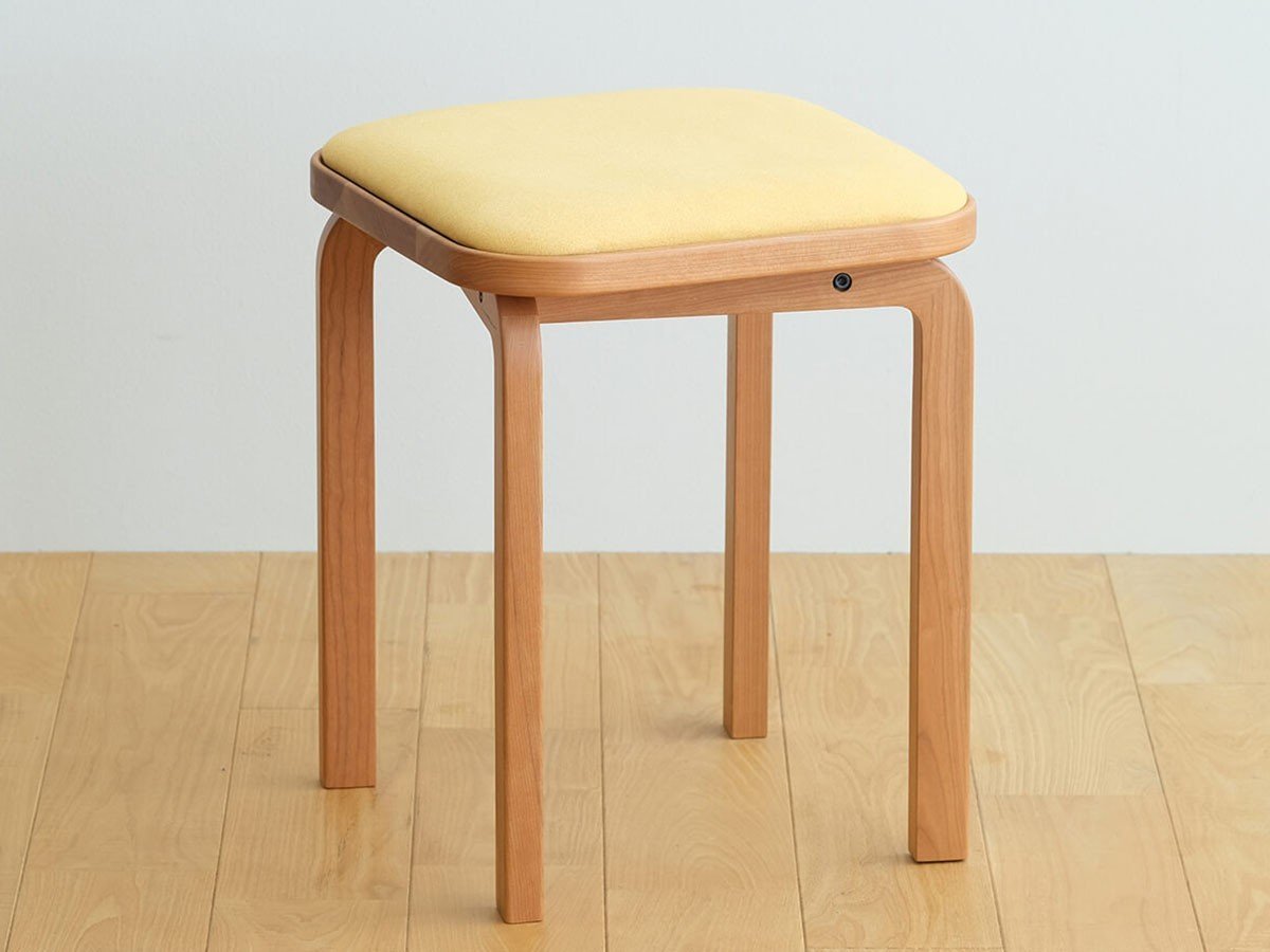 【フライミー ヴェール/FLYMEe vert / GOODS】のCOCCO STOOL / コッコ スツール インテリア・キッズ・メンズ・レディースファッション・服の通販 founy(ファニー) 　送料無料　Free Shipping　ウッド　Wood　オイル　Oil　クッション　Cushion　ホーム・キャンプ・アウトドア・お取り寄せ　Home,Garden,Outdoor,Camping Gear　家具・インテリア　Furniture　チェア・椅子　Chair　スツール　Stool　クッション張地:ラムース イエロー(ランク4)、ウッド:チェリー|ID: prp329100002285439 ipo3291000000028447037