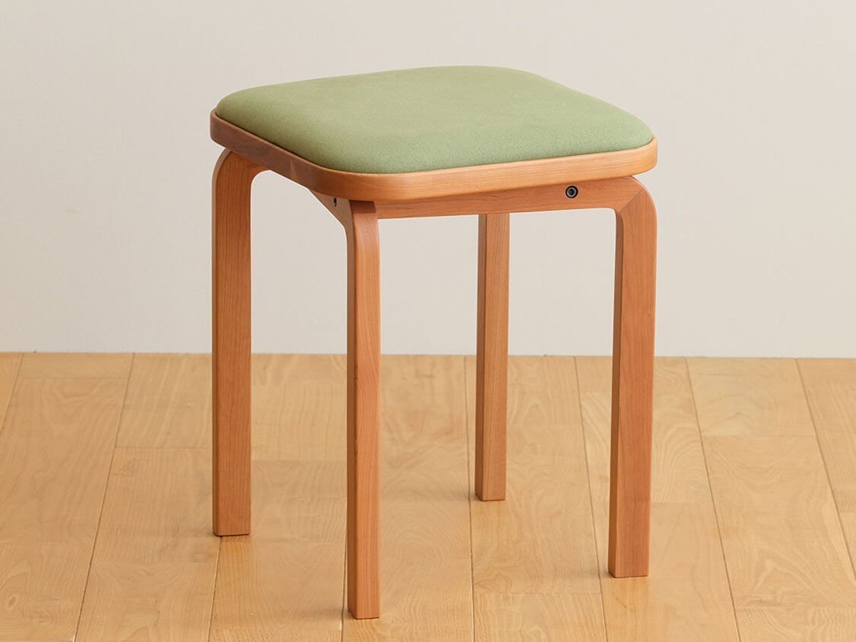 【フライミー ヴェール/FLYMEe vert / GOODS】のCOCCO STOOL / コッコ スツール インテリア・キッズ・メンズ・レディースファッション・服の通販 founy(ファニー) 　送料無料　Free Shipping　ウッド　Wood　オイル　Oil　クッション　Cushion　ホーム・キャンプ・アウトドア・お取り寄せ　Home,Garden,Outdoor,Camping Gear　家具・インテリア　Furniture　チェア・椅子　Chair　スツール　Stool　クッション張地:ラムース グリーン(ランク4)、ウッド:チェリー|ID: prp329100002285439 ipo3291000000028447109