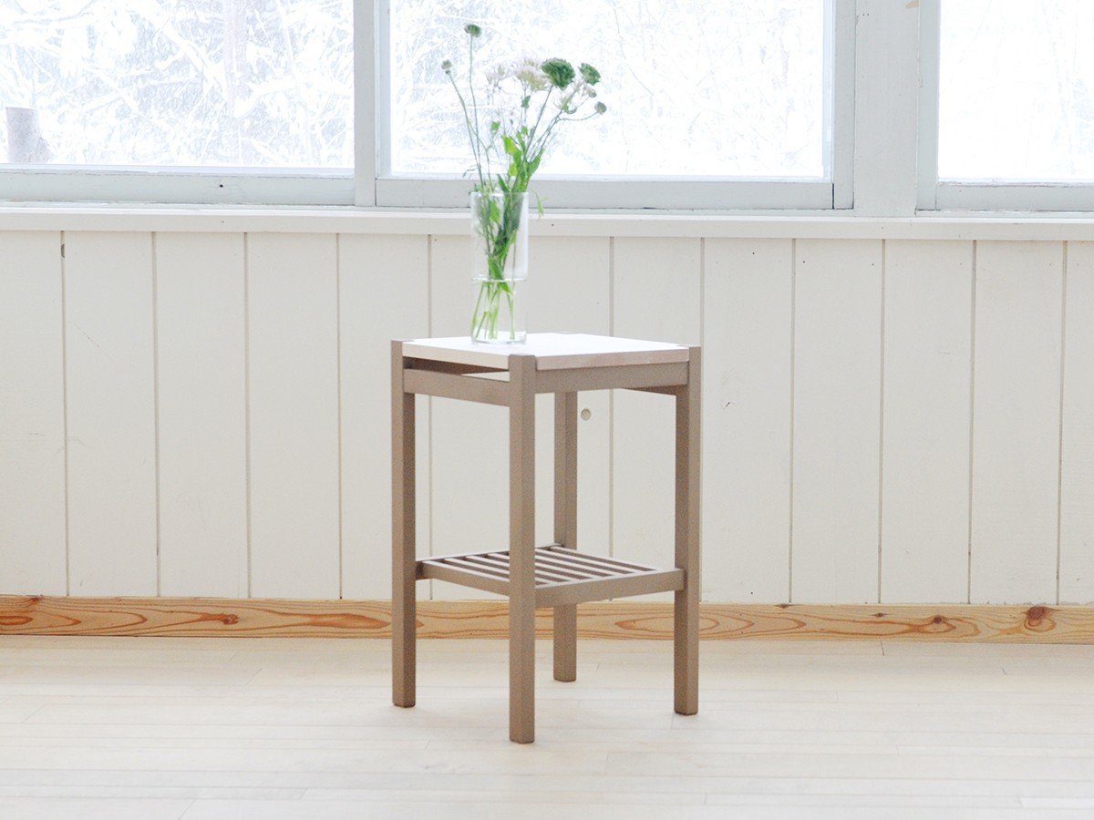 【北の住まい設計社/KITANOSUMAISEKKEISHA / GOODS】のn frame Side Table Wood / エヌフレーム サイドテーブル ウッド インテリア・キッズ・メンズ・レディースファッション・服の通販 founy(ファニー) 　ウッド　Wood　オイル　Oil　シンプル　Simple　スタンダード　Standard　テーブル　Table　パウダー　Powder　フレーム　Flame　送料無料　Free Shipping　ホーム・キャンプ・アウトドア・お取り寄せ　Home,Garden,Outdoor,Camping Gear　家具・インテリア　Furniture　テーブル　Table　サイドテーブル・小テーブル　Side Table/Small Table　天板:イタヤカエデ(ソープ仕上)、脚部:ライトブラウン(エッグテンペラ塗装)|ID: prp329100002286789 ipo3291000000032087618