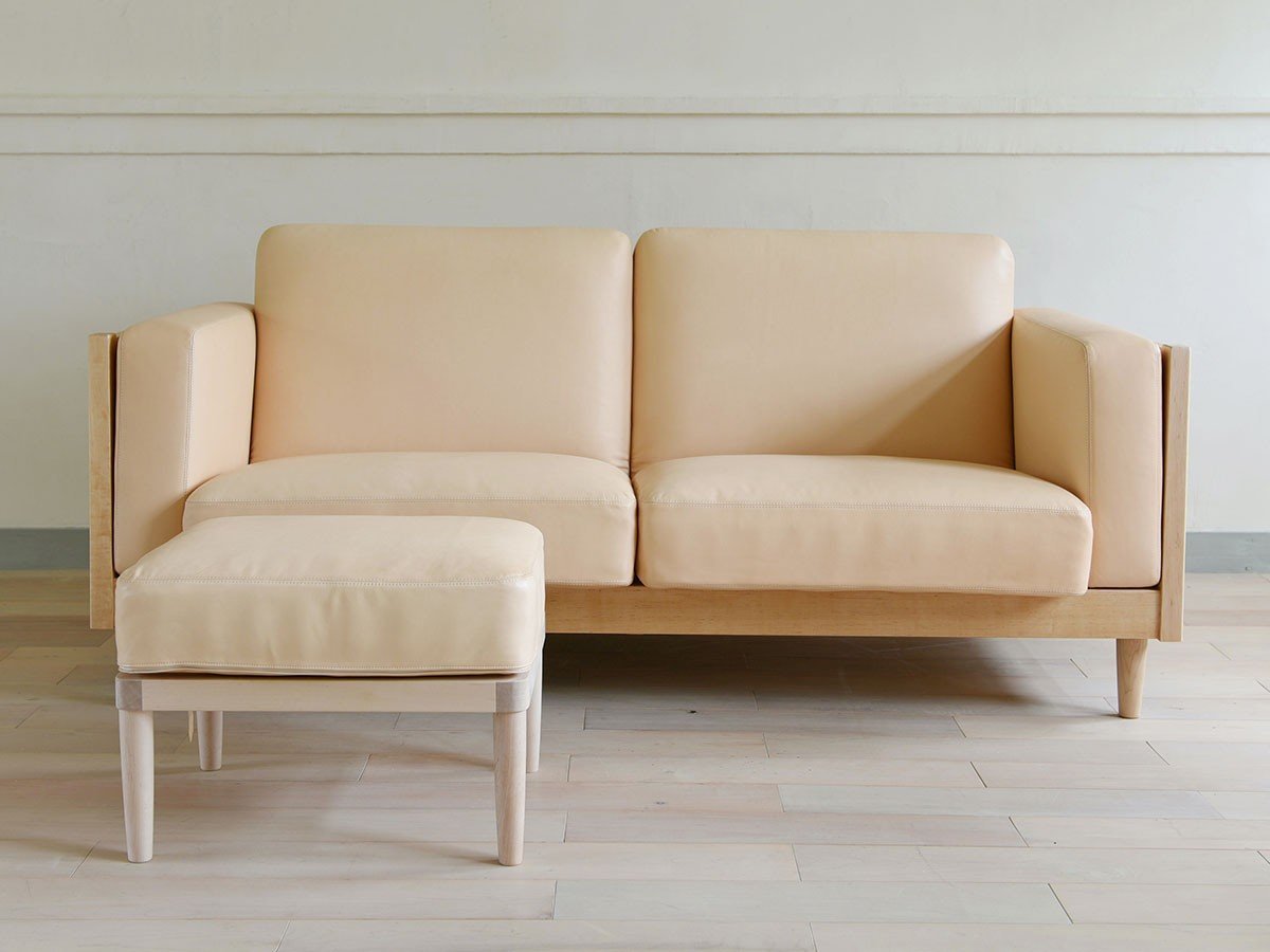 【北の住まい設計社/KITANOSUMAISEKKEISHA / GOODS】のOttoman Classic / オットマン クラシック インテリア・キッズ・メンズ・レディースファッション・服の通販 founy(ファニー) 　ウッド　Wood　クラシック　Classic　ファブリック　Fabric　フレーム　Flame　リネン　Linen　送料無料　Free Shipping　ホーム・キャンプ・アウトドア・お取り寄せ　Home,Garden,Outdoor,Camping Gear　家具・インテリア　Furniture　その他 インテリア雑貨、家具　Furniture, Interior, Others　張地:ナチュラル(革ランク)、フレーム:イタヤカエデ|ID: prp329100002286801 ipo3291000000032087490