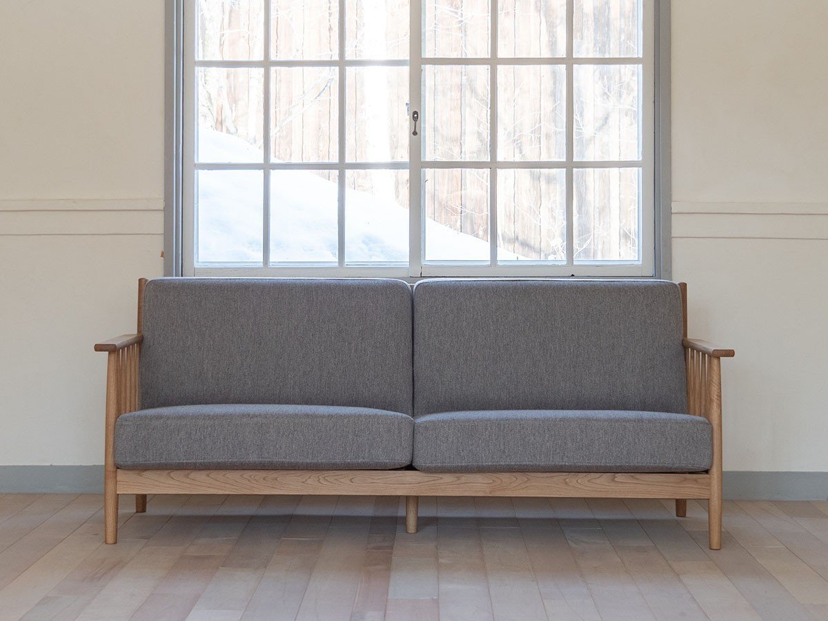 【北の住まい設計社/KITANOSUMAISEKKEISHA / GOODS】のSpoke Sofa L / スポーク ソファ L インテリア・キッズ・メンズ・レディースファッション・服の通販 founy(ファニー) 　バランス　Balance　ファブリック　Fabric　リネン　Linen　おすすめ　Recommend　ホーム・キャンプ・アウトドア・お取り寄せ　Home,Garden,Outdoor,Camping Gear　家具・インテリア　Furniture　ソファー　Sofa　張地:ムード・ライトグレー(F3ランク)、フレーム:ナラ(オイル仕上)|ID: prp329100002286805 ipo3291000000032087515