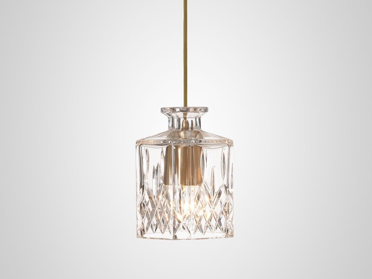 【リーブルーム/LEE BROOM / GOODS】のDECANTER CHANDELIER 3 PIECE / デキャンタ シャンデリア 3灯 インテリア・キッズ・メンズ・レディースファッション・服の通販 founy(ファニー) 　ヴィンテージ　Vintage Style　カッティング　Cutting Detail　ガラス　Glass, Glassware　クリスタル　Crystal, Swarovski　グラス　Glass, Eyewear　コレクション　Collection, Seasonal Line　スクエア　Square, Square Shape　チューリップ　Tube, Tube Top　ハンド　Hand, Handmade　モダン　Modern, Contemporary　送料無料　Free Shipping　ホーム・キャンプ・アウトドア・お取り寄せ　Home Living / Home & Lifestyle / Camping Gear / Outdoor Camping　家具・インテリア　Home Furniture & Interior. Stylish & Functional Living Spaces　ライト・照明　Lamps & Lighting Fixtures　シャンデリア・クリスタル照明　Chandelier / Crystal Ceiling Light　シェードタイプ:スクエア|ID: prp329100002326678 ipo3291000000033344273