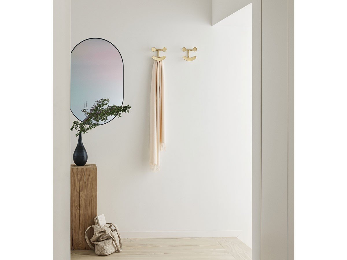 【フリッツ ハンセン/FRITZ HANSEN / GOODS】のMIRROR OVAL / ミラー オーバル 人気、トレンドファッション・服の通販 founy(ファニー) 　送料無料　Free Shipping　イエロー　Yellow　オーバル　Oval Design　グラフィック　Graphic, Graphic Design　ハンド　Hand, Handmade　プリント　Print, Printed Pattern　プレート　Plate, Dish　ローズ　Rose, Rose Motif　ホーム・キャンプ・アウトドア・お取り寄せ　Home Living / Home & Lifestyle / Camping Gear / Outdoor Camping　家具・インテリア　Home Furniture & Interior. Stylish & Functional Living Spaces　ミラー・ドレッサー　Mirrors & Dressers　壁掛けミラー・全身鏡・スタンドミラー　Wall Mirror　ホーム・キャンプ・アウトドア・お取り寄せ　Home Living / Home & Lifestyle / Camping Gear / Outdoor Camping　家具・インテリア　Home Furniture & Interior. Stylish & Functional Living Spaces　ミラー・ドレッサー　Mirrors & Dressers　ドレッサー・ミラー付き化粧台　Vanity Table for Bedroom　other-4|ID: prp329100002423047 ipo3291000000031503341